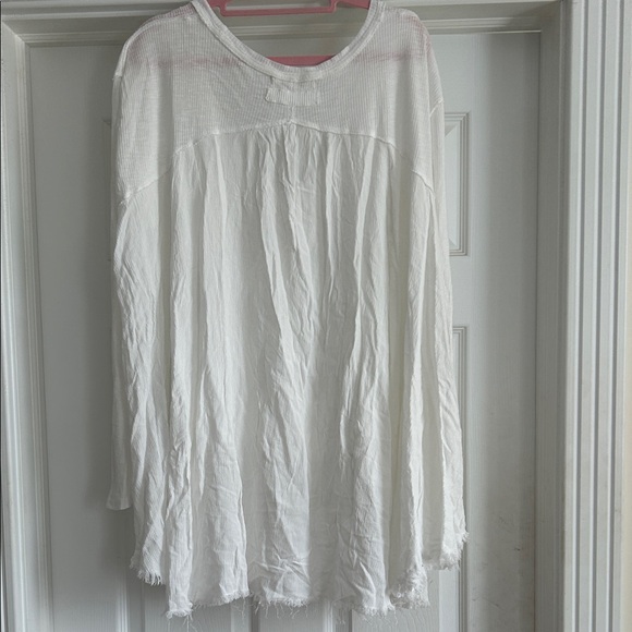 We The Free white flowy Long Sleeve Top with distressed hem - Picture 12 of 16